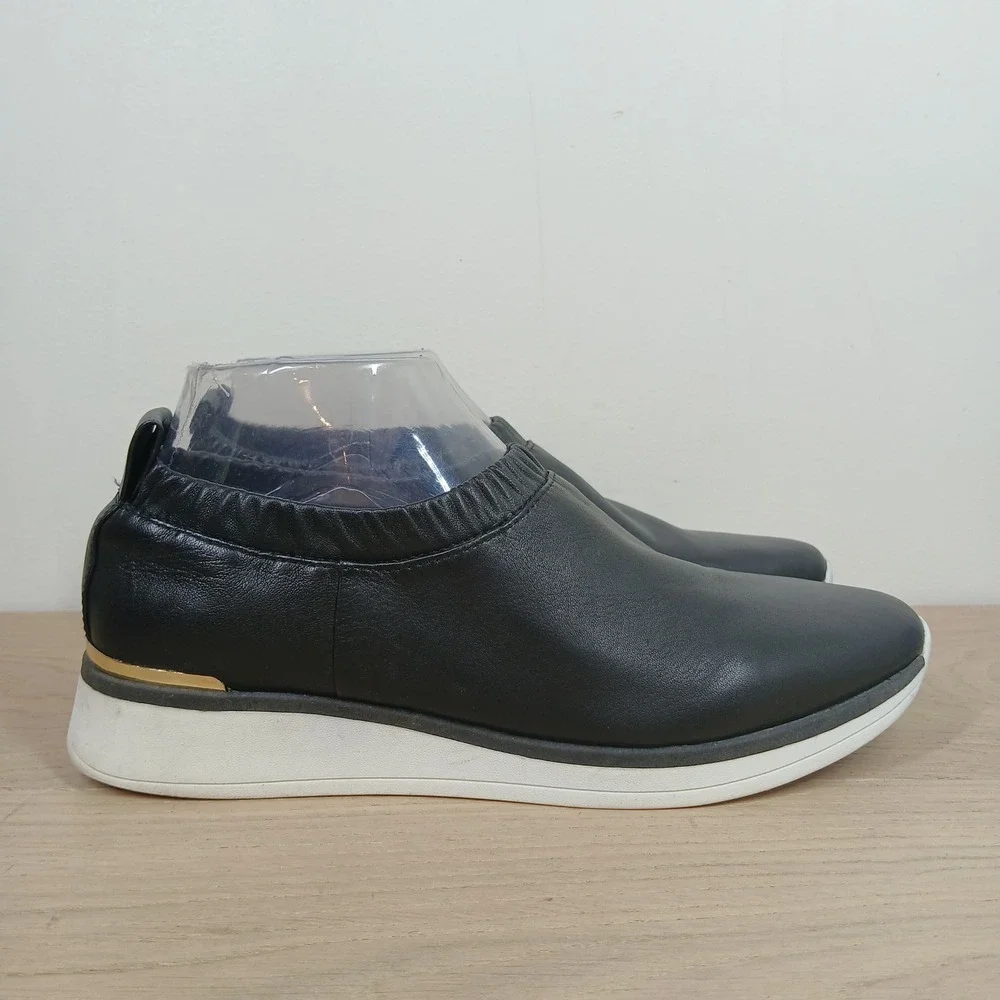 Louise et Cie Slip On Sneakers Women 7.5 Black Leather Platform Minimalist